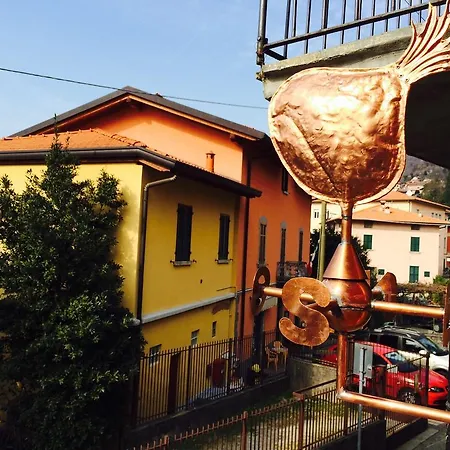 Casa Castagna Feriehus Nesso